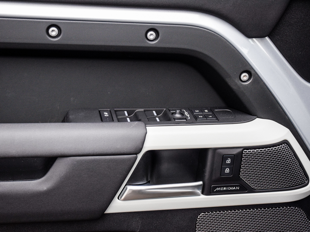 2024 Land Rover Defender 110 P400 X-Dynamic SE, 多伦多, 全款车