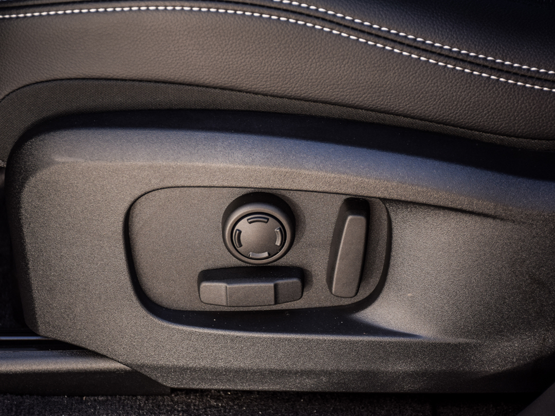 2024 Jaguar F-PACE P250 R-Dynamic S, Toronto, Cash