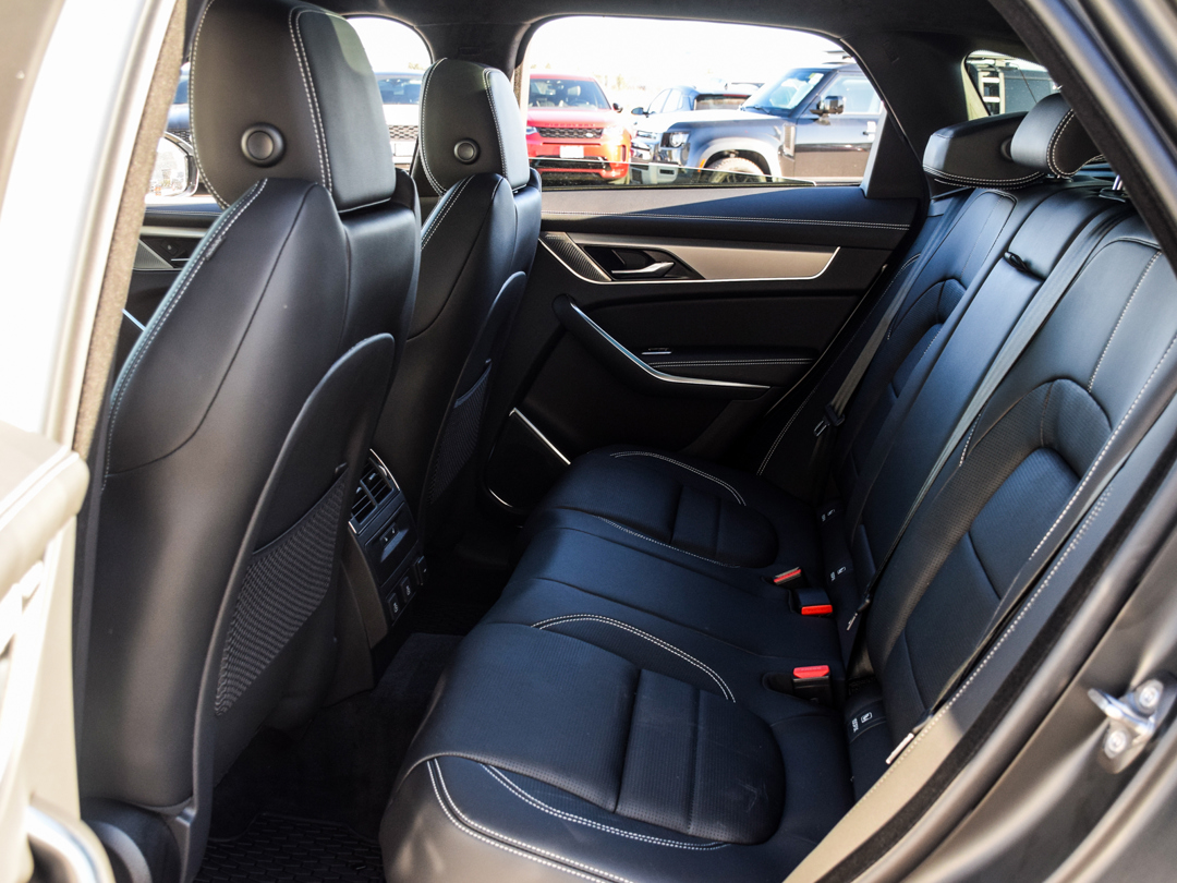 2024 Jaguar F-PACE P250 R-Dynamic S, Toronto, Cash