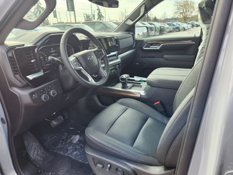 New 2025 Chevrolet Silverado-1500 RST SZ215390
