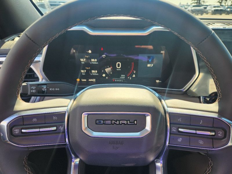 New 2025 GMC Canyon Denali S1159096