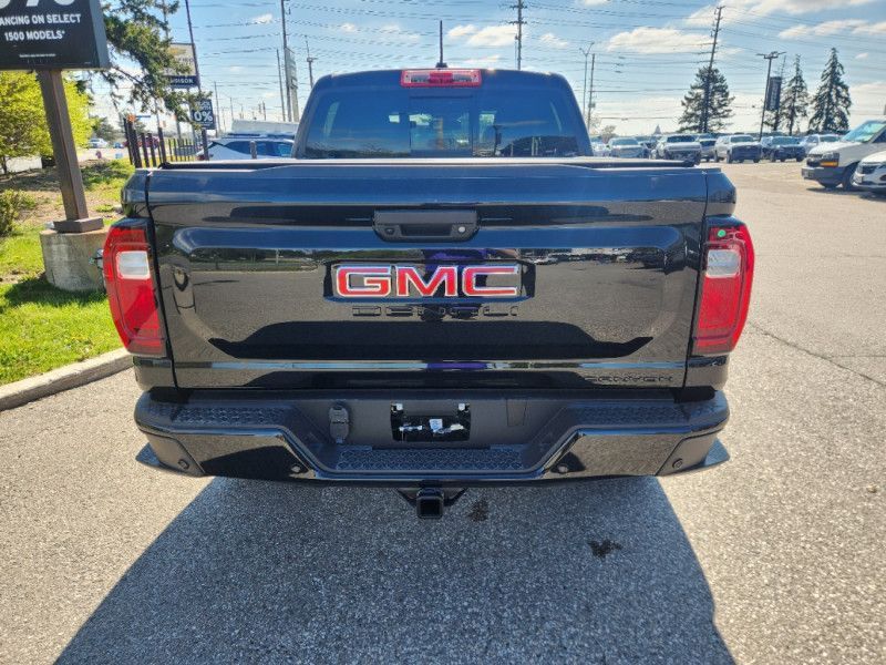 New 2025 GMC Canyon Denali S1159096