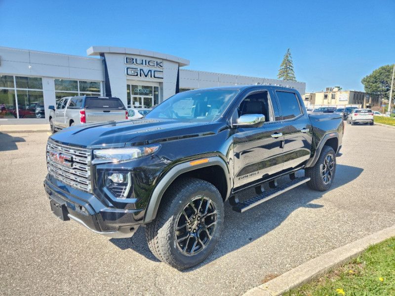New 2025 GMC Canyon Denali S1159096