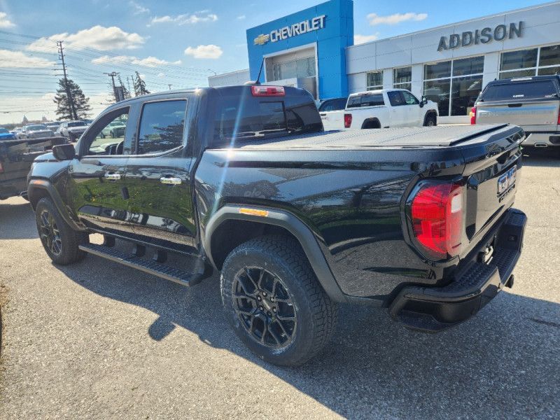 New 2025 GMC Canyon Denali S1159096
