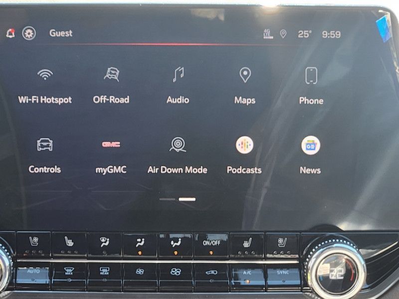 New 2025 GMC Canyon Denali S1159096