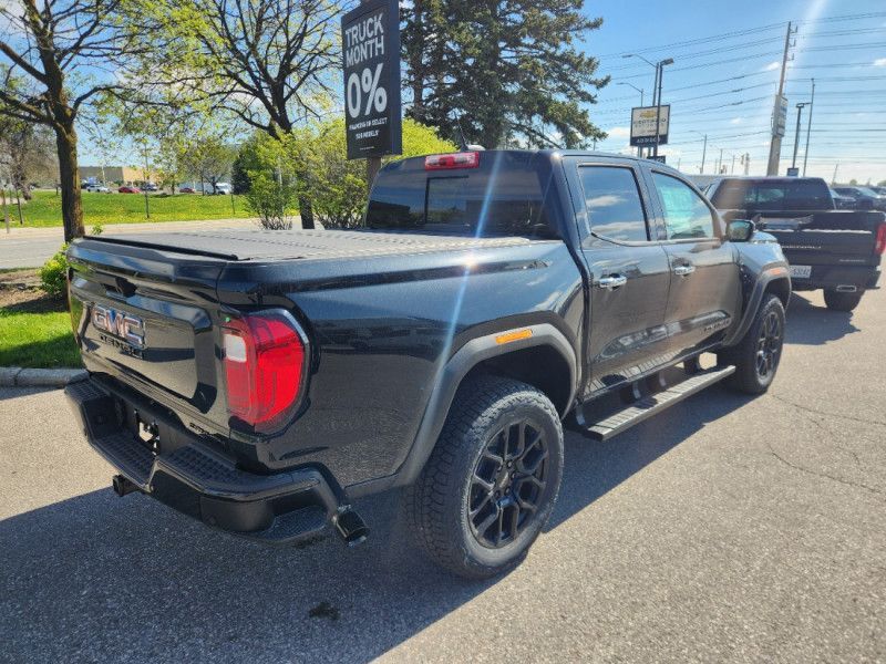 New 2025 GMC Canyon Denali S1159096