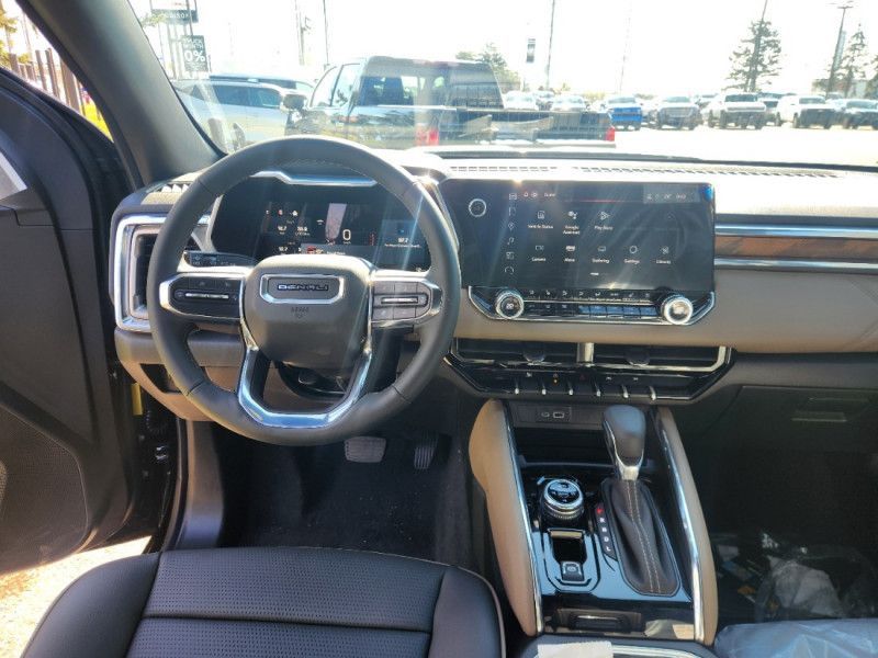 New 2025 GMC Canyon Denali S1159096