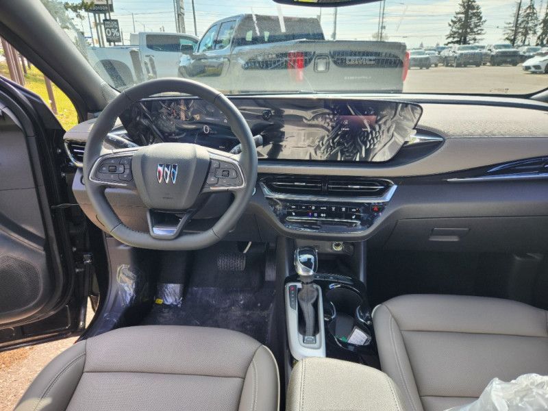 New 2025 Buick Envista Avenir SB037316