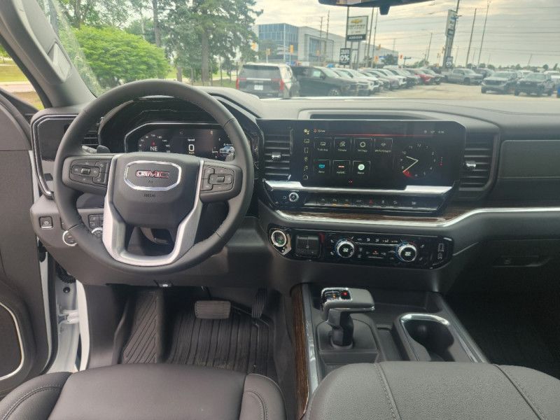New 2025 GMC Sierra-1500 Elevation SG315768