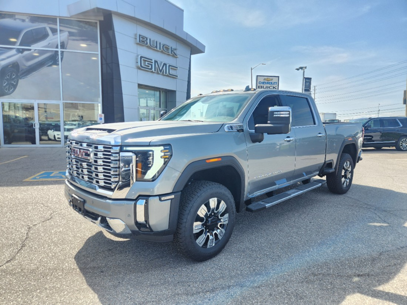 GMC Sierra 3500HD Denali Crew Cab 4WD 2025