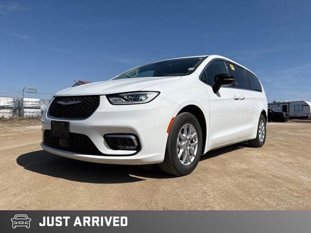 2024 Chrysler Pacifica