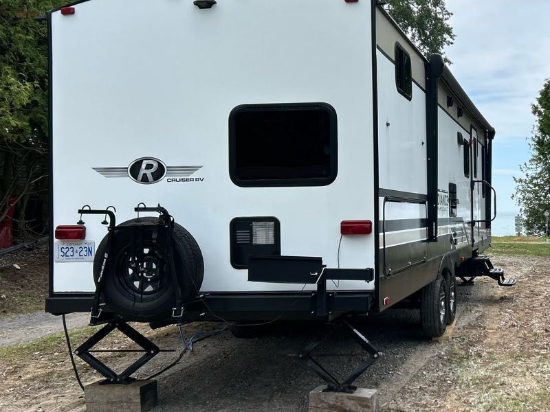 2018 Coachman Radiance Ultra 26BHS