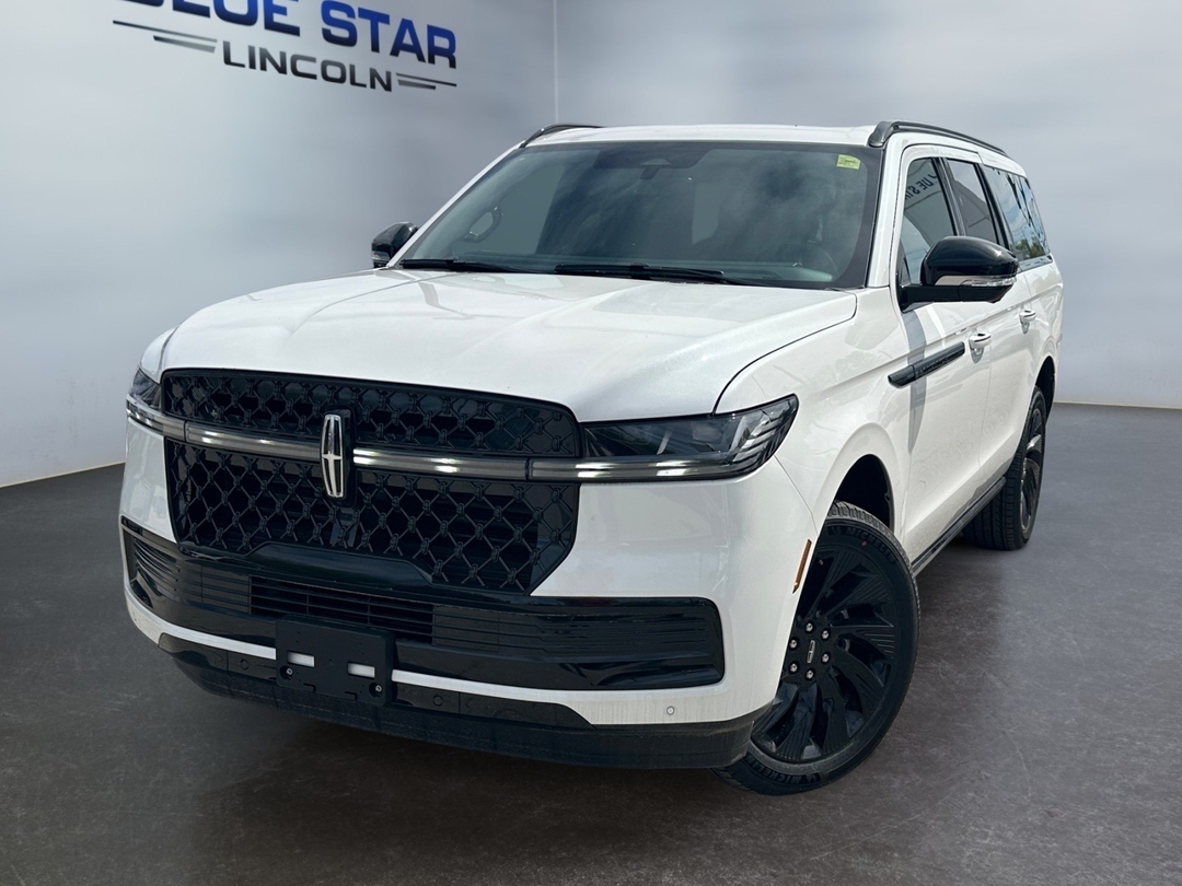 Star White Metallic Tri-Coat 2026 Lincoln Navigator SUV / Crossover Four-Wheel Drive Automatic