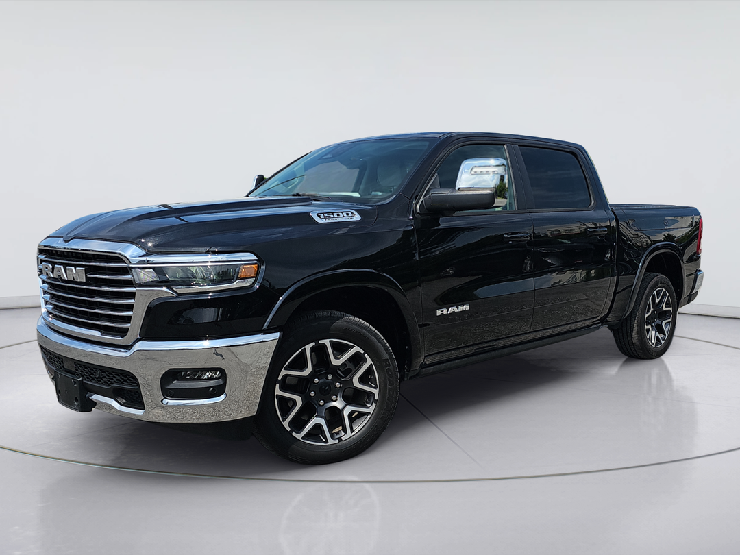 2026 RAM 1500 Laramie Crew Cab 4WD