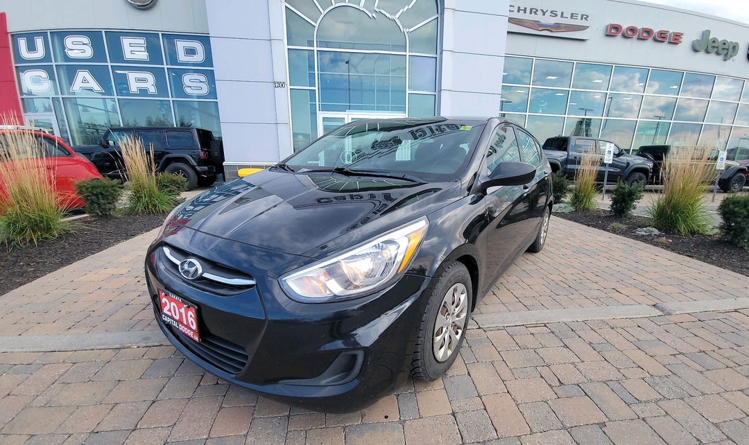 Black 2015 Hyundai Accent Hatchback Front-Wheel Drive 