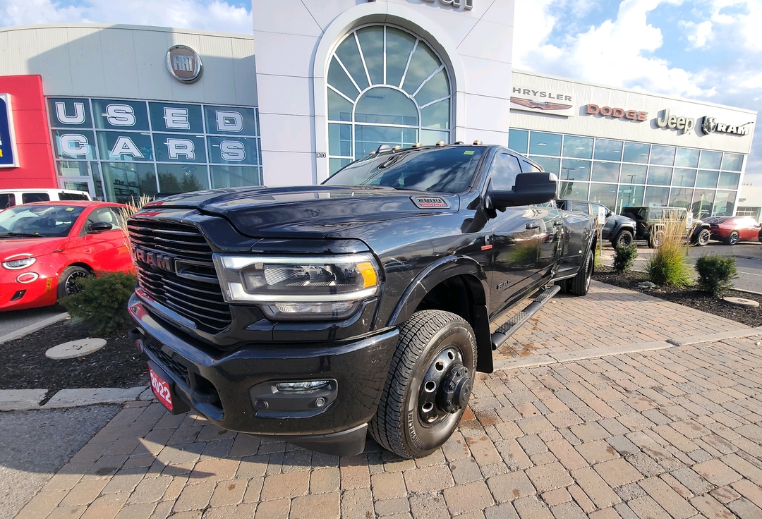 DIAMOND BLACK CRYSTAL PEARLCOAT 2022 RAM 3500 Pickup Truck Four-Wheel Drive Automatic