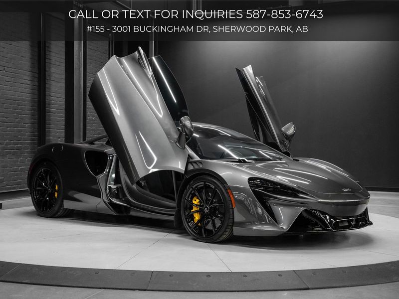 2023 McLaren Artura