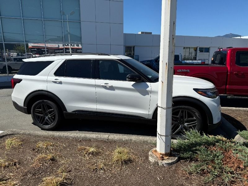 2025 Ford Explorer