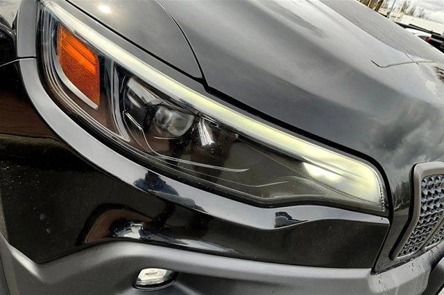 Used 2019 Jeep Cherokee Trailhawk-Elite 23UTNB19068