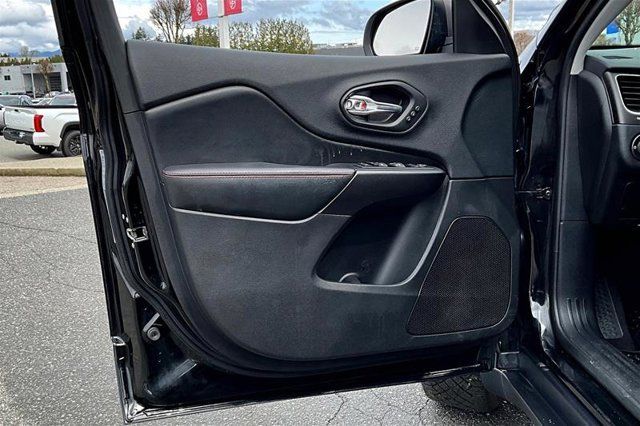 Used 2019 Jeep Cherokee Trailhawk-Elite 23UTNB19068