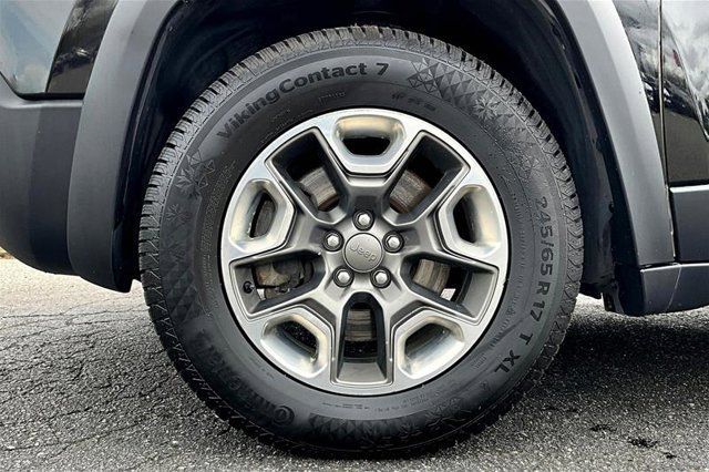 Used 2019 Jeep Cherokee Trailhawk-Elite 23UTNB19068