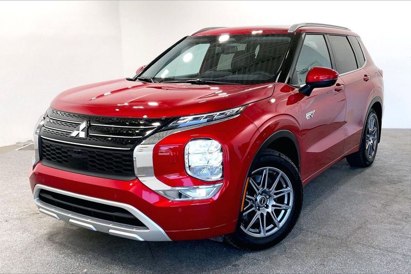 2024 Mitsubishi Outlander Plug-In Hybrid