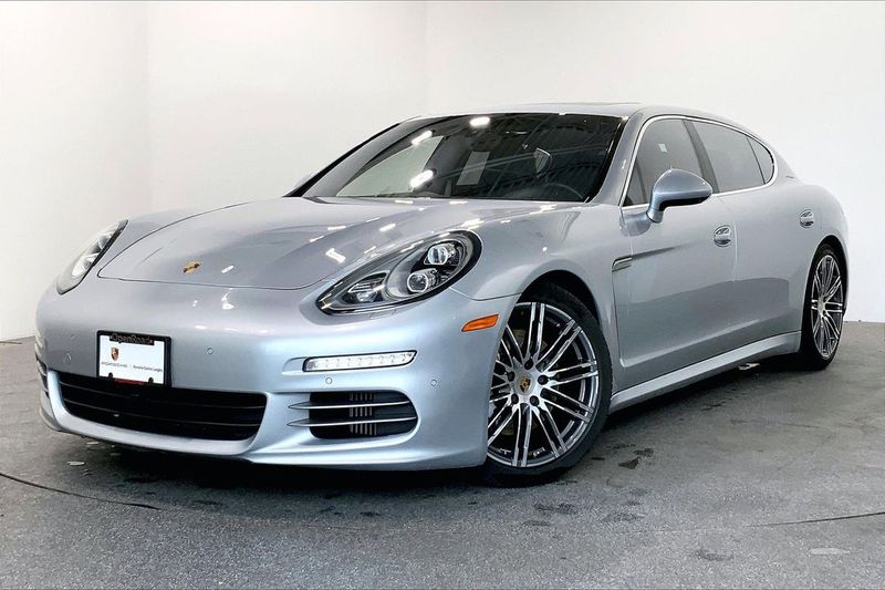 2015 Porsche Panamera