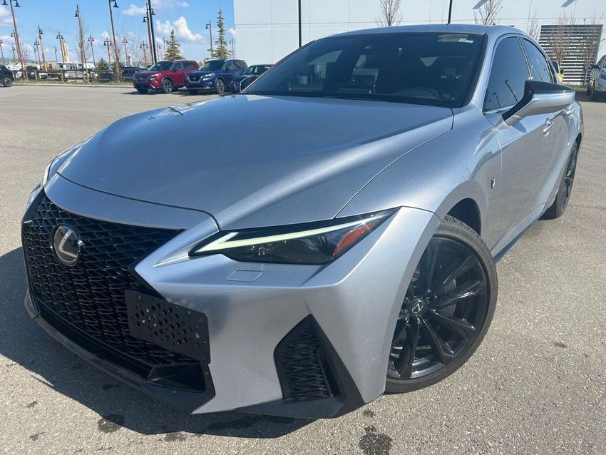 2022 Lexus IS