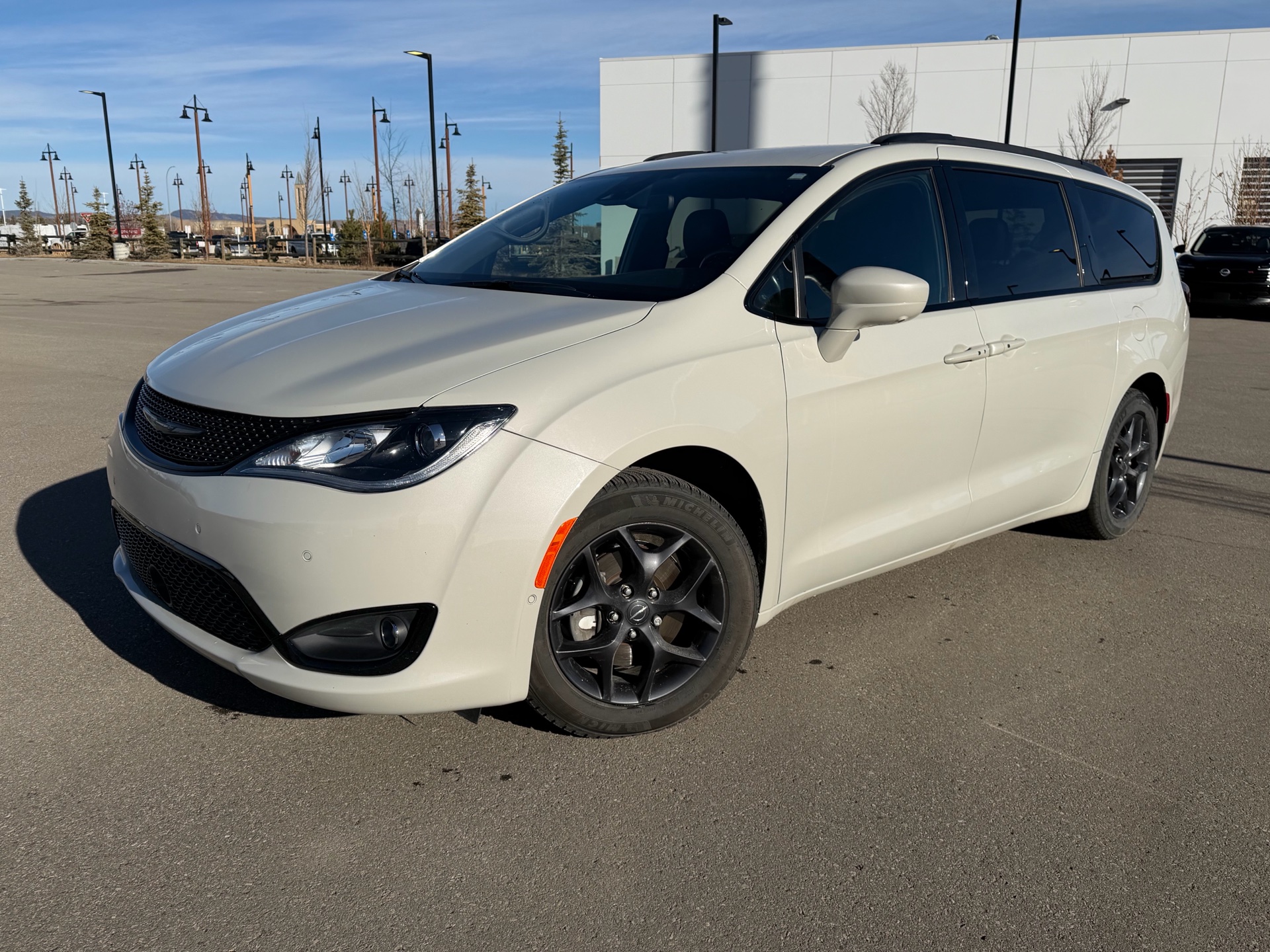 Chrysler Pacifica Touring L Plus FWD