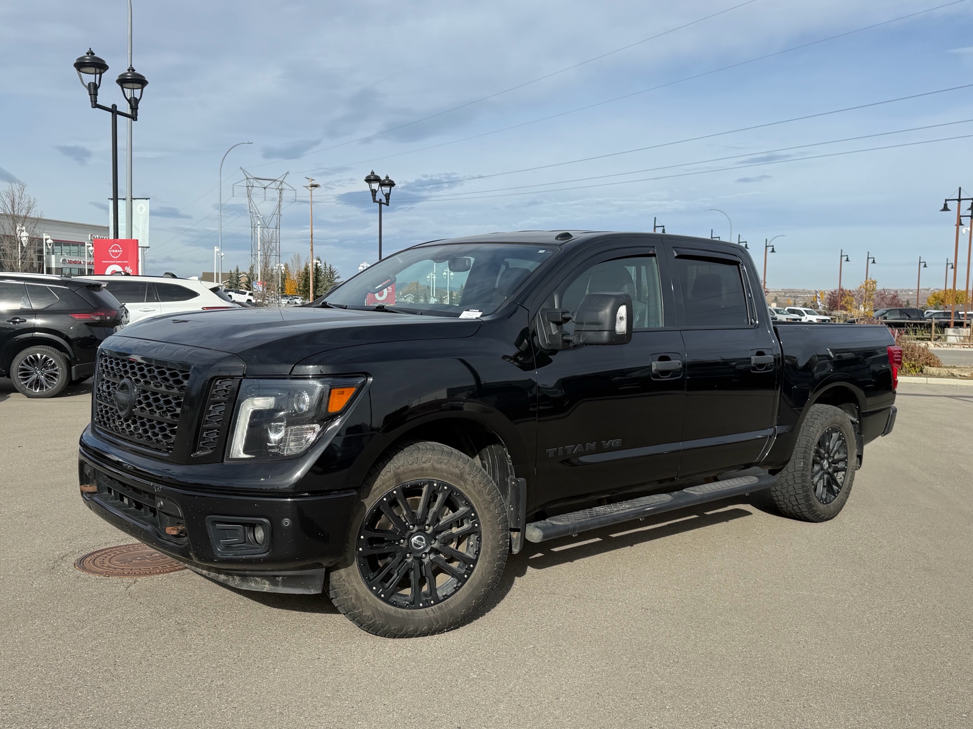 Gray (Magnetic Black Metallic) 2018 Nissan Titan Pickup Truck Four-Wheel Drive 7-Speed Automatic