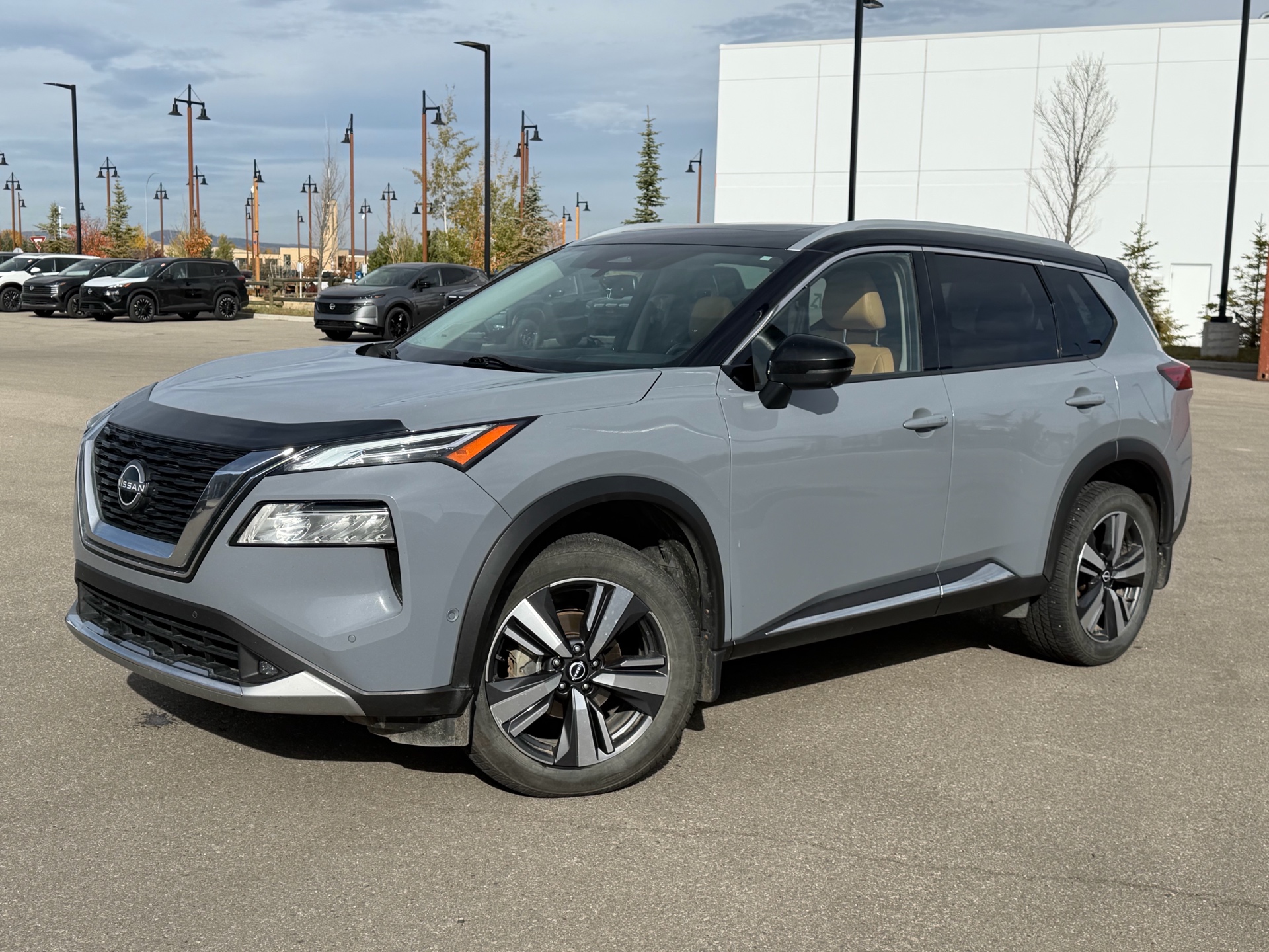 Gray (Boulder Grey 2-Tone Pearl Metallic) 2022 Nissan Rogue SUV / Crossover All-Wheel Drive Continuously Variable Transmission