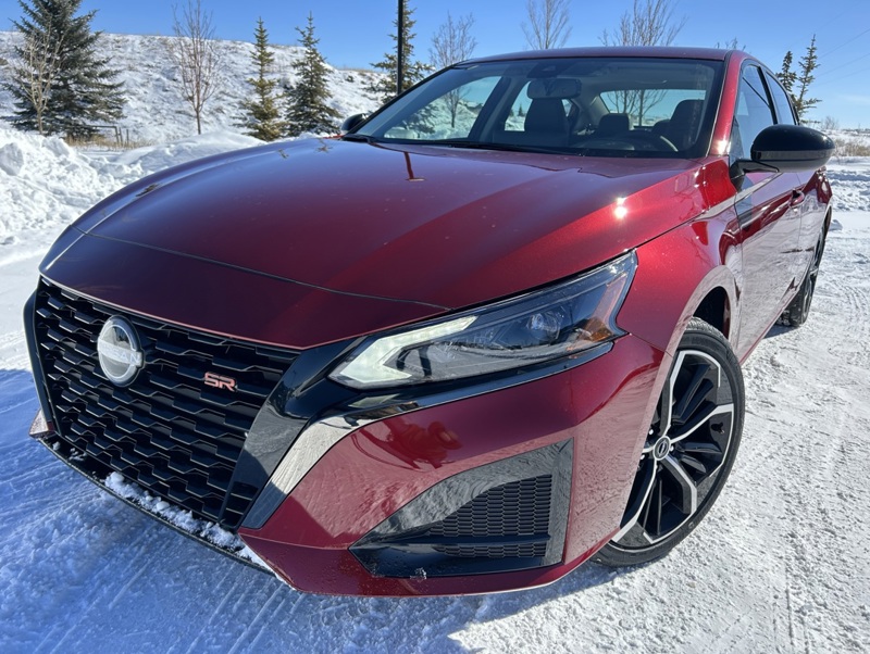 New 2024 Nissan Altima SR N24057 Cochrane, AB Cochrane Nissan