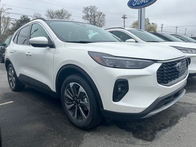 2025 Ford Escape