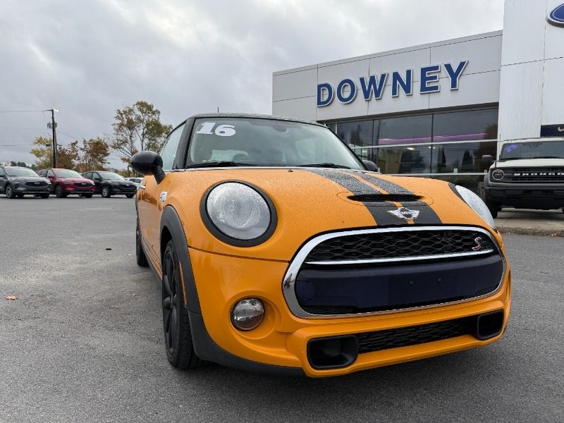 2016 MINI Cooper Hardtop