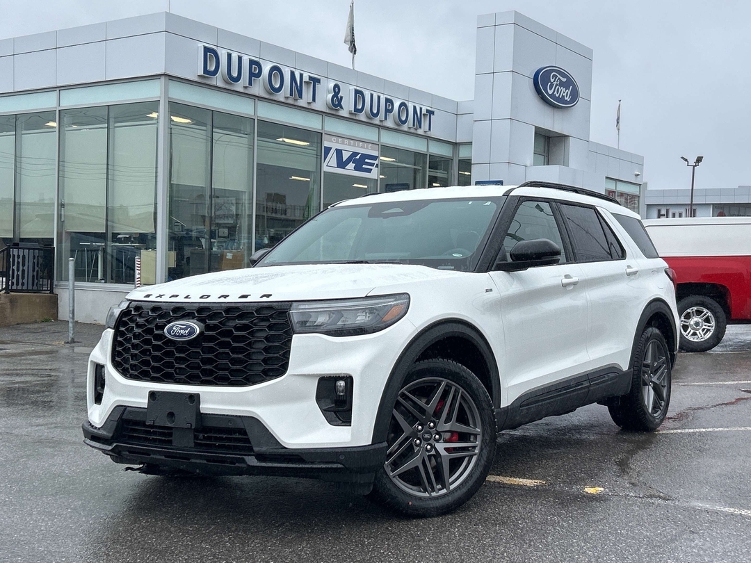 Star White Metallic Tri-Coat 2026 Ford Explorer SUV / Crossover All-Wheel Drive Automatic