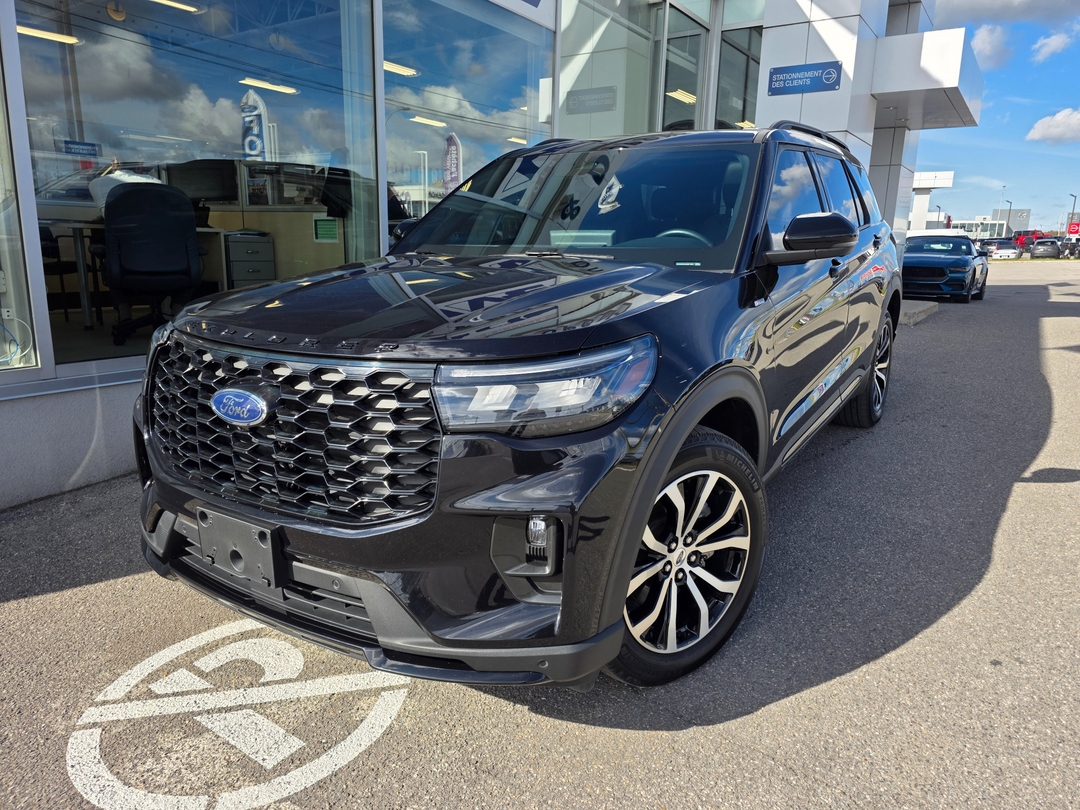 2025 Ford Explorer ST-Line AWD