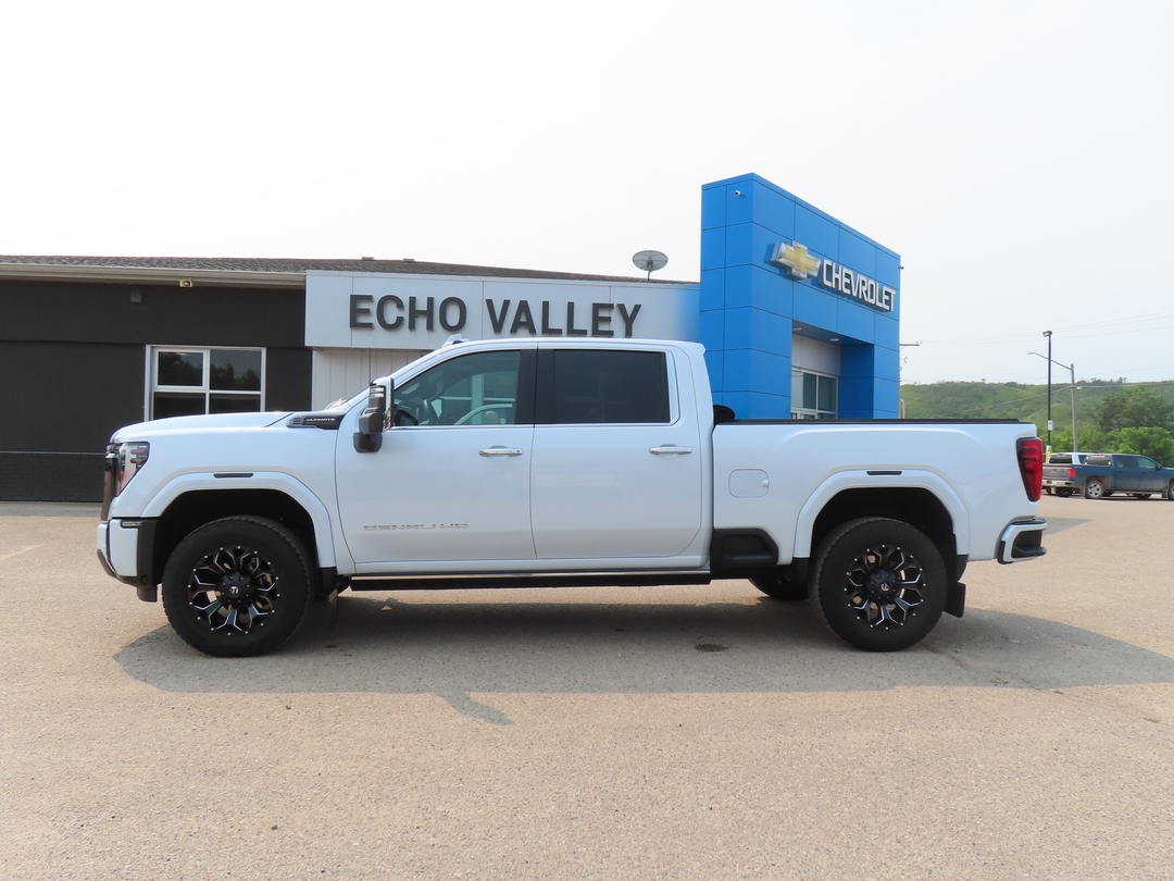Glacier White Tricoat 2026 GMC Sierra 2500HD Pickup Truck Four-Wheel Drive Automatic