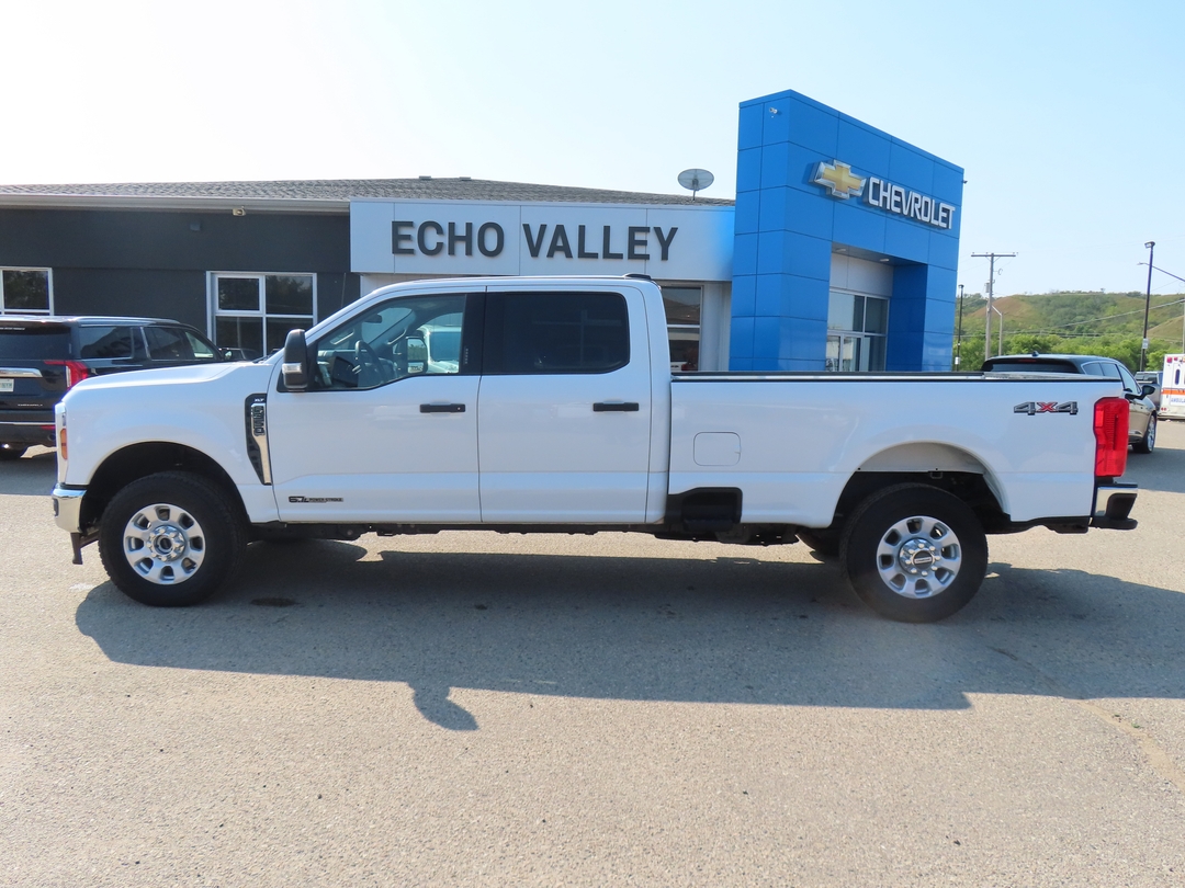 2024 Ford F-350 Super Duty XLT Crew Cab 4WD