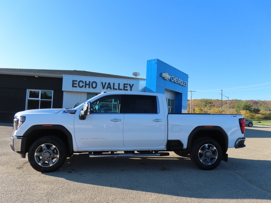 2026 GMC Sierra 3500HD SLT Crew Cab 4WD