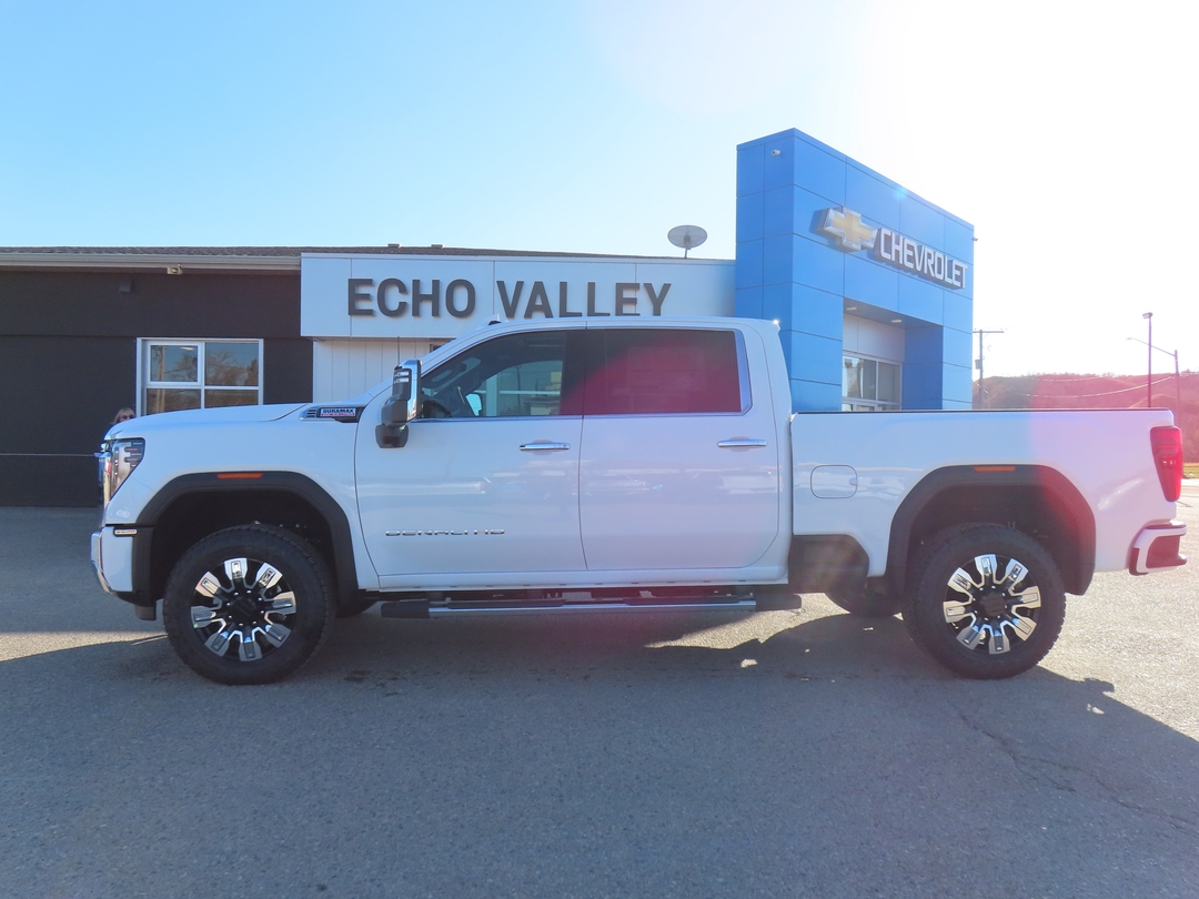 2026 GMC Sierra 2500HD Denali Crew Cab 4WD