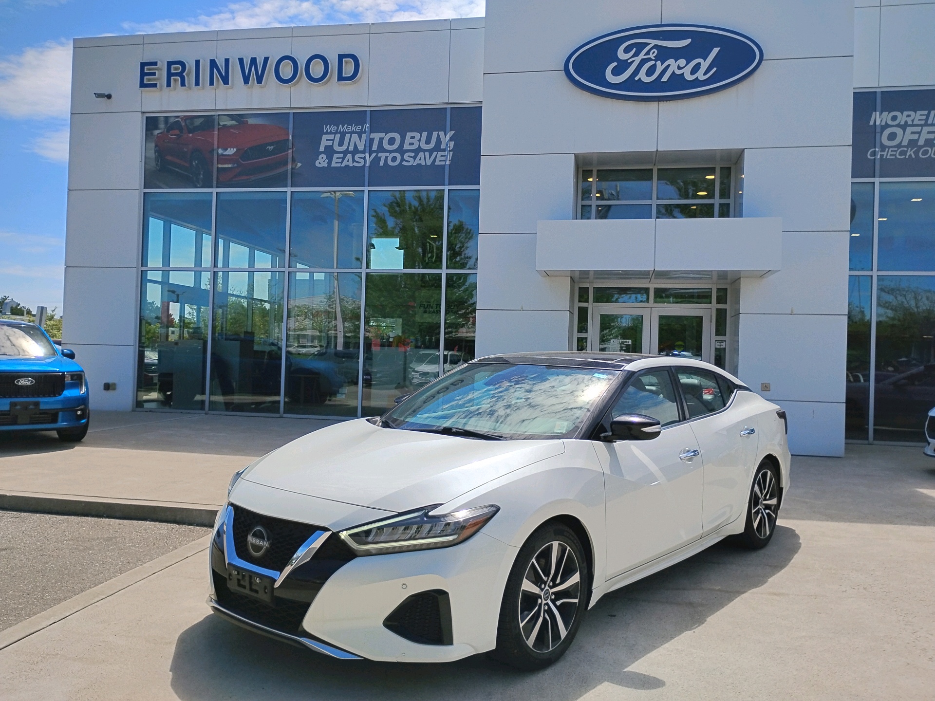 2023 Nissan Maxima SL FWD