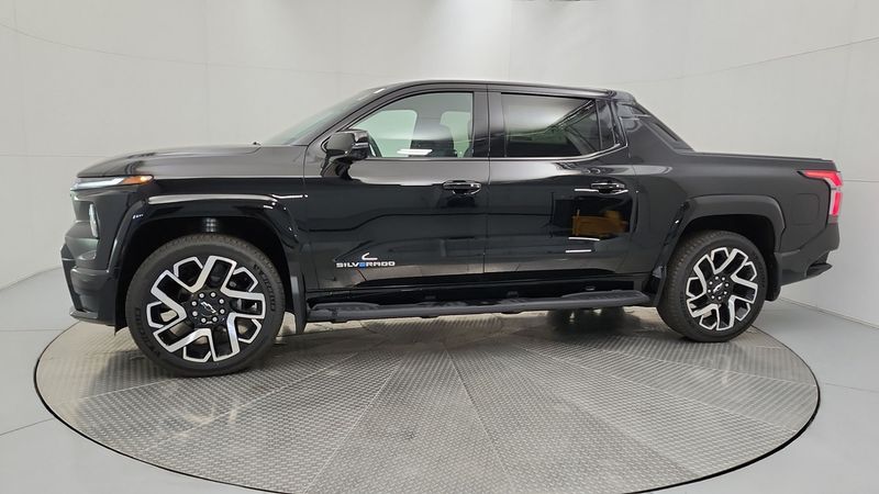 2024 Chevrolet Silverado EV