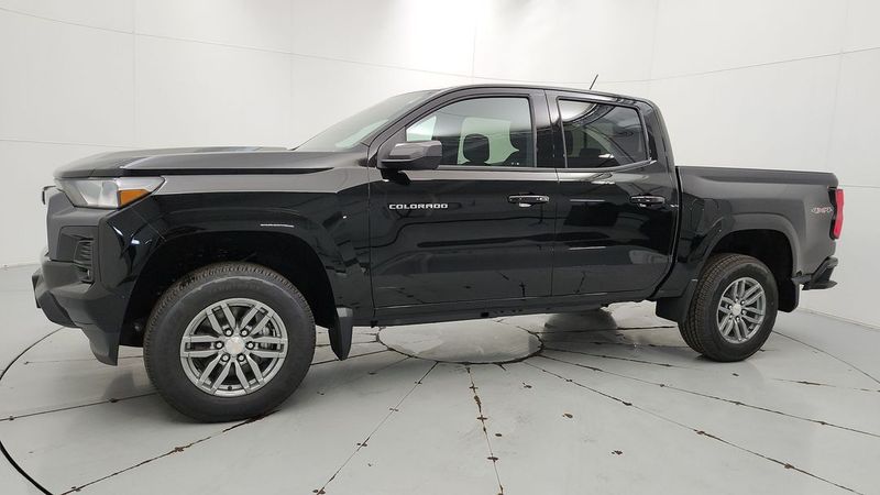 2024 Chevrolet Colorado