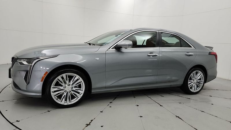 2023 Cadillac CT4