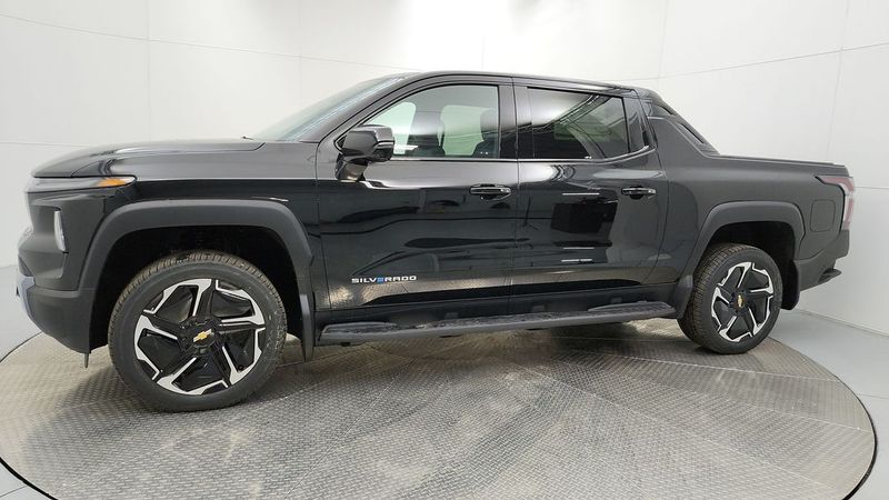 2025 Chevrolet Silverado EV