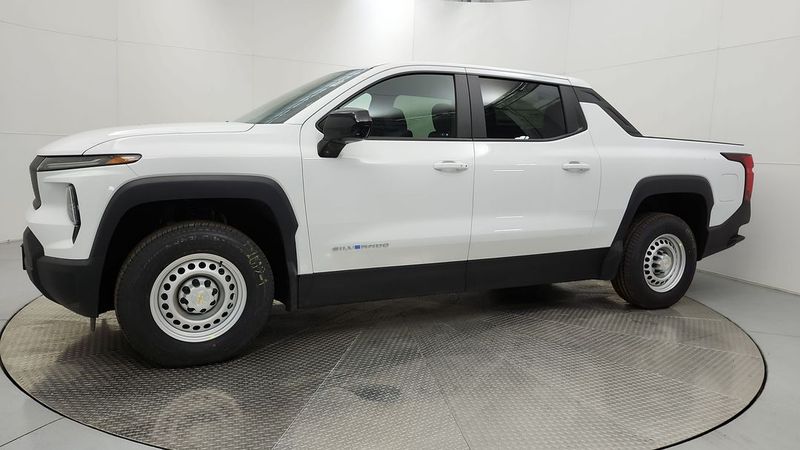 2025 Chevrolet Silverado EV