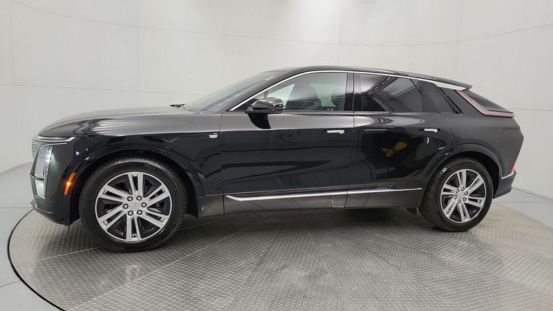 2024 Cadillac LYRIQ