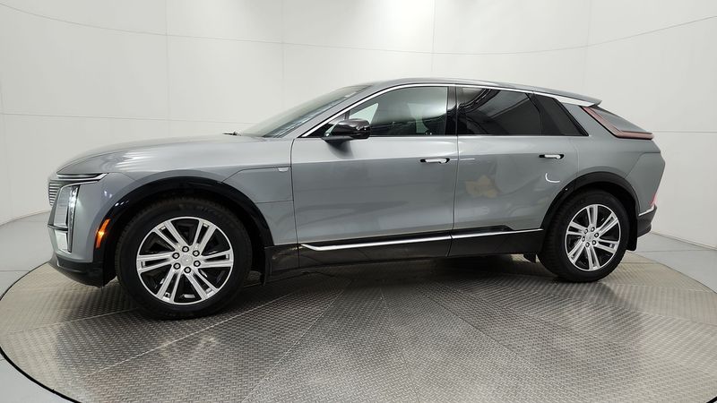 2024 Cadillac LYRIQ