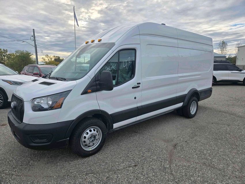 2026 Ford Transit Cargo Van