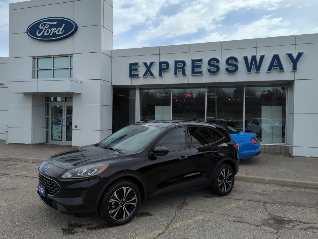 Used 2021 Ford Escape SE 7197 New Hamburg, ON Expressway Ford